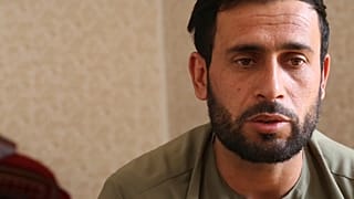 Emal Ahmadi raconte qu'il a perdu 10 membres de sa famille.