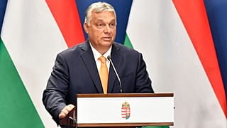 Orbán Viktor miniszterelnök az Ana Brnabic szerb kormányfővel tartott sajtótájékoztatón Budapesten, a Karmelita kolostorban 2021. szeptember 8-án.