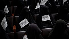 Manifestación de mujeres a favor de los talibanes