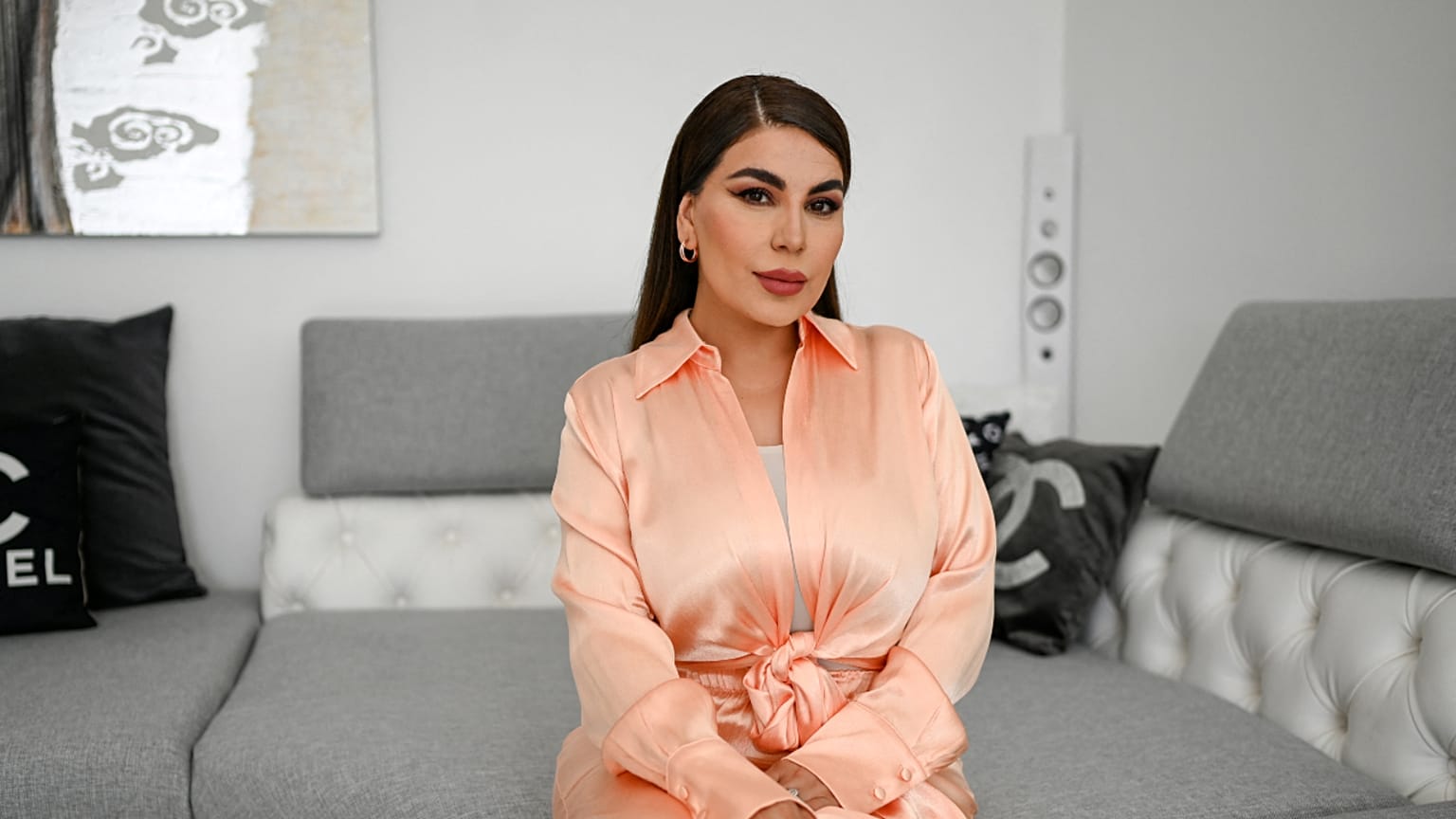 المغنية الأفغانية أريانا سعيد في إسطنبول