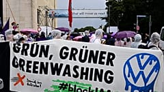 Tausende demonstrieren gegen die IAA in München