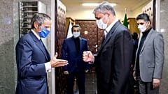 رافائل گروسی، مدیر کل آژانس بین‌المللی انرژی اتمی در بدو ورود به تهران