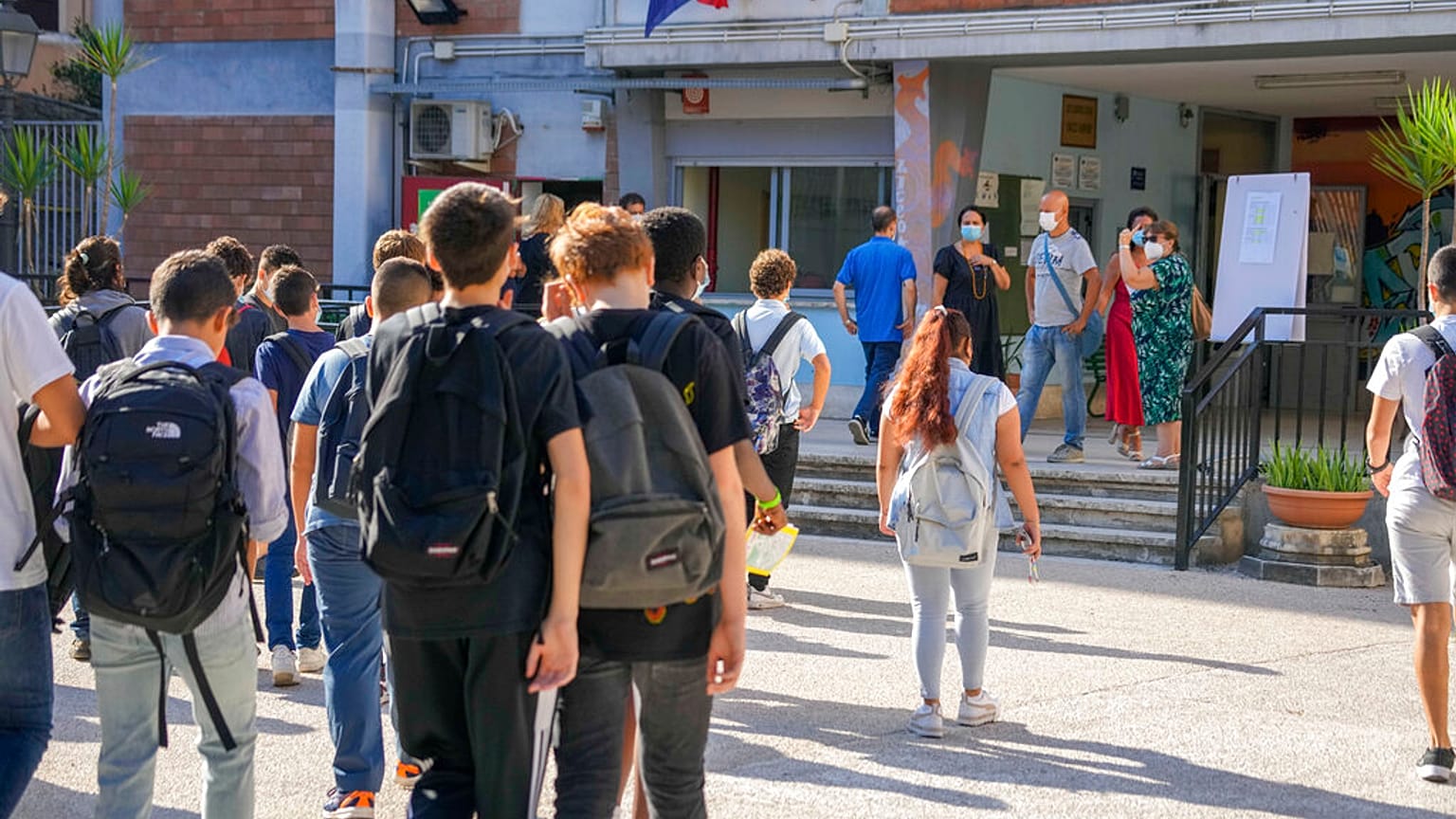 Rentrée des classes à Rome lundi 13 septembre 2001