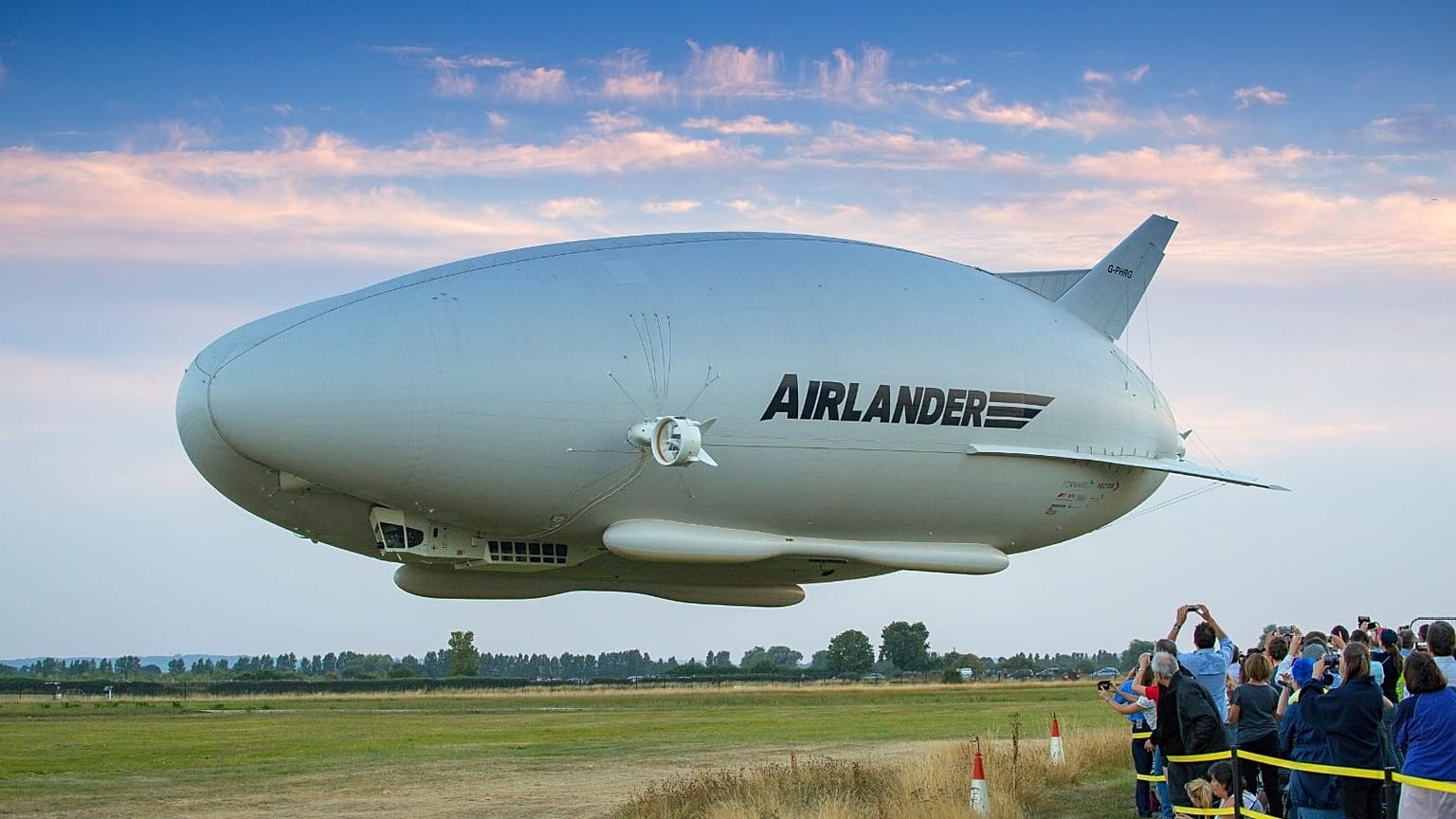 HAV airship on a test flight 