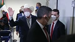 El ex fiscal general de Colorado, Ken Salazar, es el nuevo embajador en México