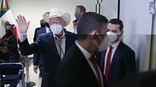 El ex fiscal general de Colorado, Ken Salazar, es el nuevo embajador en México