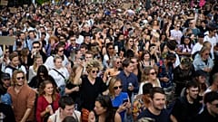 آلاف المعارضين للقيود المرتبطة بكوفيدـ19يتظاهرون في العاصمة الهولندية أمستردام. 2021/09/11