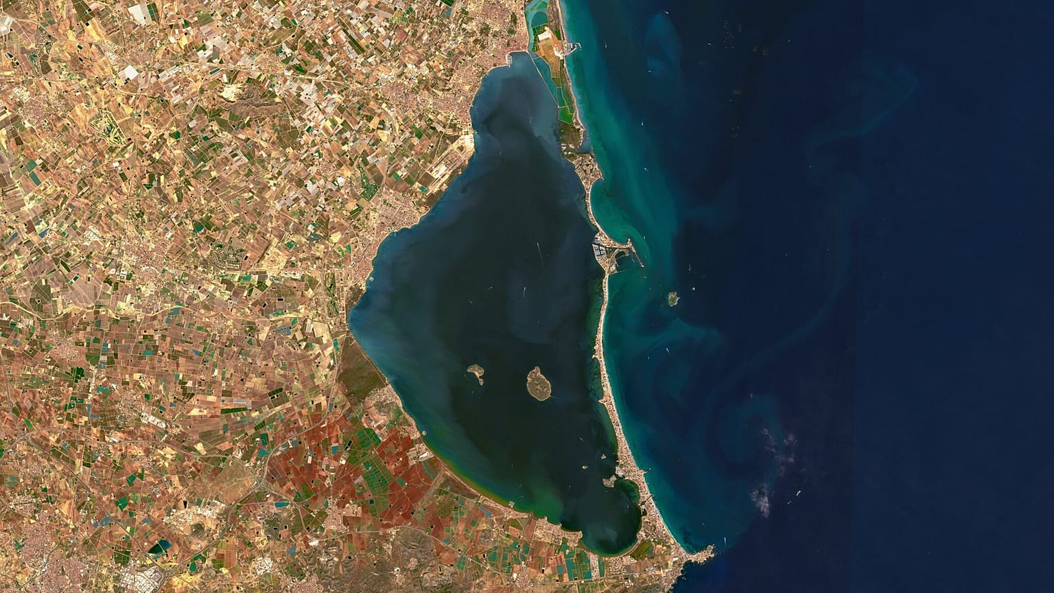 El Mar Menor visto por el satélite Sentinel 2 de la red europea Copernicus el 13 de octubre de 2019