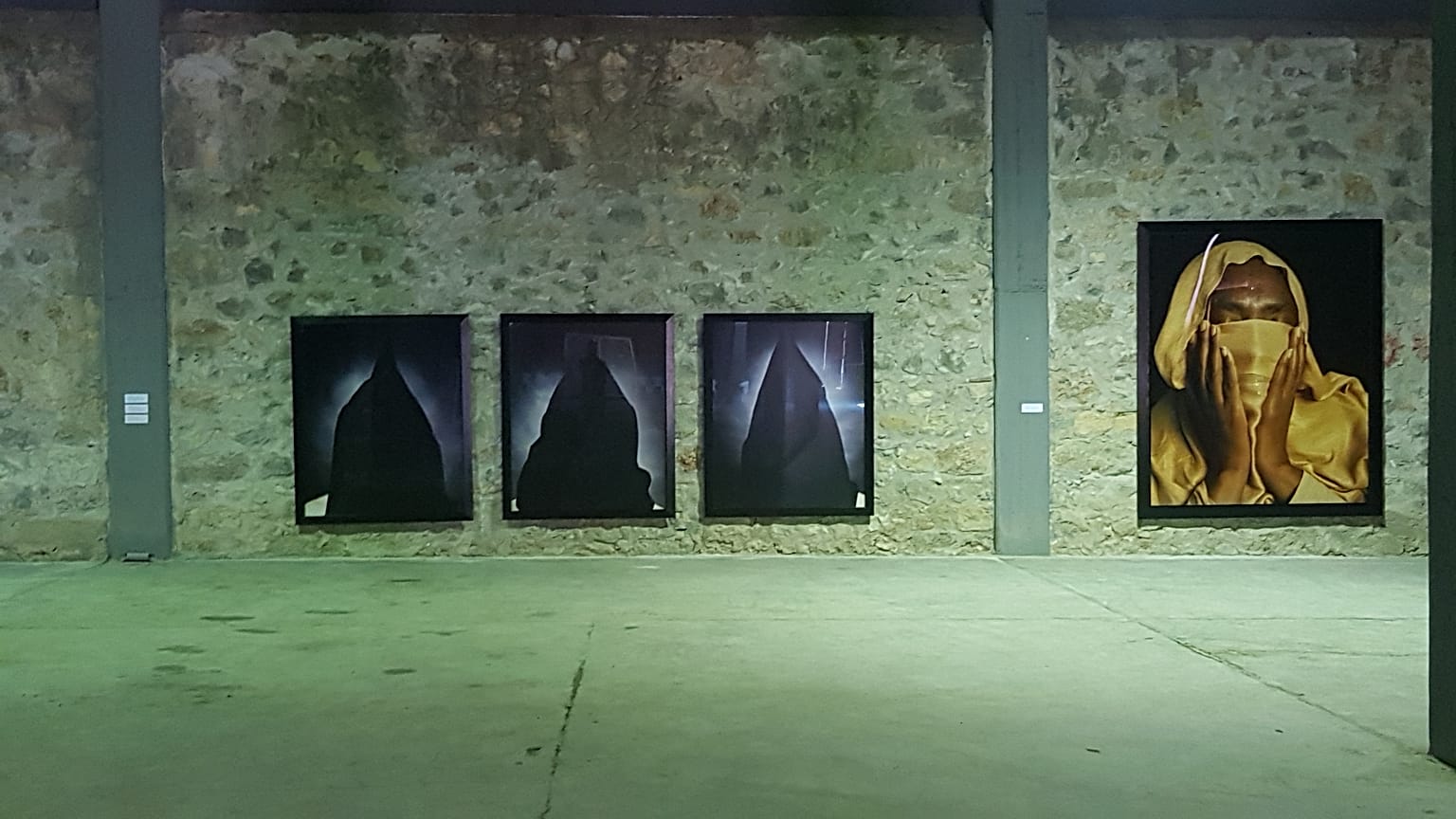 Έκθεση φωτογραφίας του Αντρές Σεράνο
