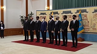 گروه بی‌تی‌اس و دیدار با رئیس جمهوری کره جنوبی