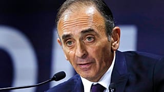 الكاتب والسياسي والصحفي الفرنسي إريك زمور يتحدث في مؤتمر اليمين، في باريس، السبت 28 سبتمبر 2019.
