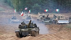 Tanques de Polónia, Itália, Canadá e Estados Unidos em exercícios na Letónia