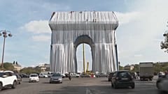 El Arco de Triunfo empaquetado por el sobrino de Christo