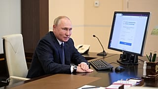 Législatives en Russie : Google et Apple accusés de "censure" pro-Kremlin