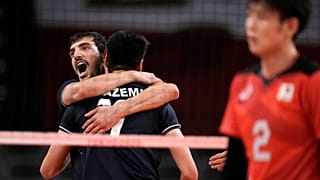 صابر کاظمی در آغوش علی اصغر مجرد
