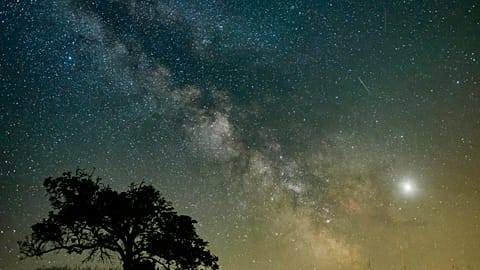 Stargazers flock to 'astrotourism' event in Évora, Portugal