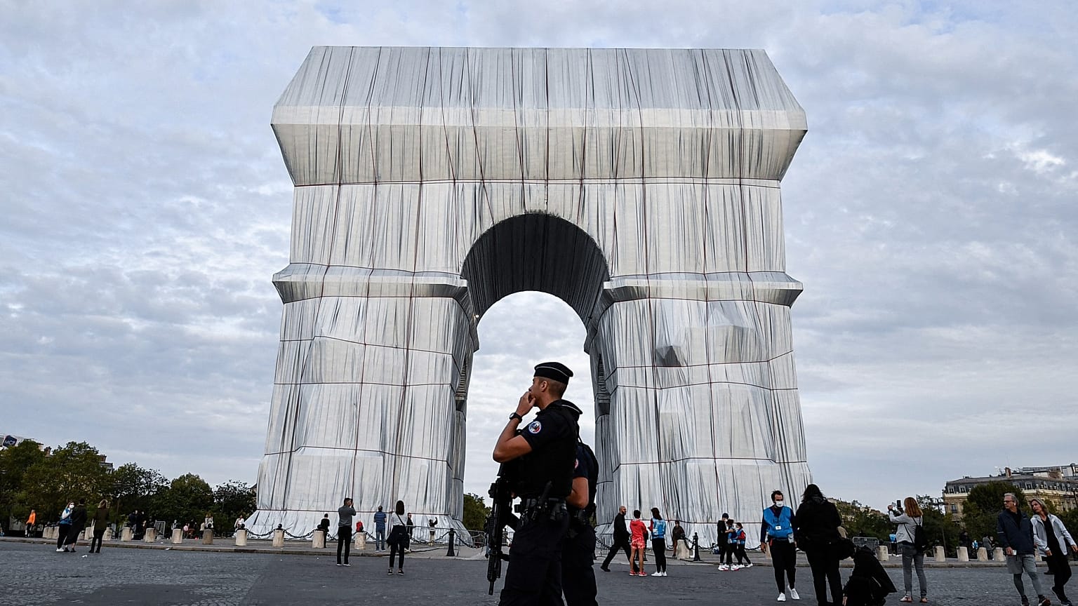 Paris'teki Zafer Takı