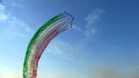 La patrouille acrobatique italienne fait le show pour son 60ème anniversaire