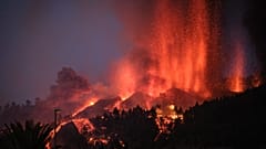 La Palma Adası'nda Cumbre Vieja yanardağı patladı