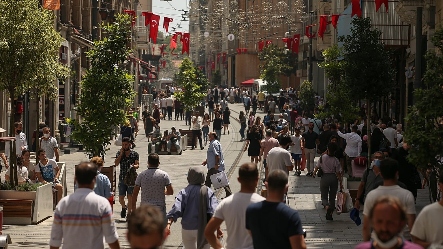 Sağlık Bakanlığı "Temaslı Takibi, Salgın Yönetimi, Evde Hasta İzlemi ve Filyasyon" rehberini güncelledi.