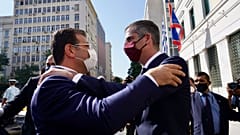 Ekrem İmamoğlu, Atina'da Atina Belediye Başkanı ile bir araya geldi