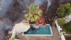 "Cumbre Vieja" spuckt weiter Feuer und Asche