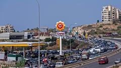 منظر عام لمحطة بنزين على الطريق السريع الرئيسي الذي يربط العاصمة بيروت بجنوب لبنان، الجمعة 3 سبتمبر 2021