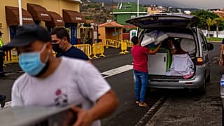 Evacuation des habitants du village de Los Llanos sur l'île de La Palma dans l'archipel espagnol des Canaries - le 22/09/2021