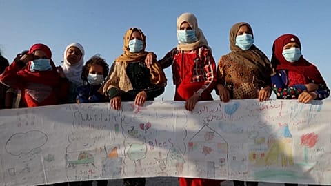 Syrische Kinder malen für den Frieden