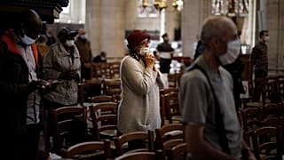 Kilise dua eden Katolikler