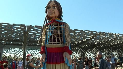 Amal "the giant puppet"
