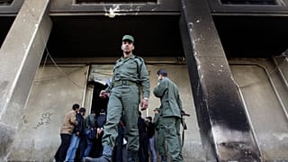 یک سرباز ارتش سوریه در درعا
