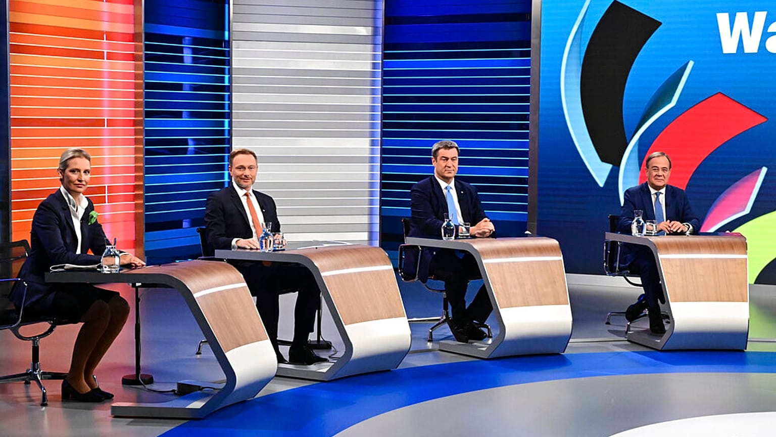 Στιγμιότυπο από το τελευταίο ντιμπέιτ των επικεφαλής των κομμάτων πριν τις κάλπες στην Γερμανία