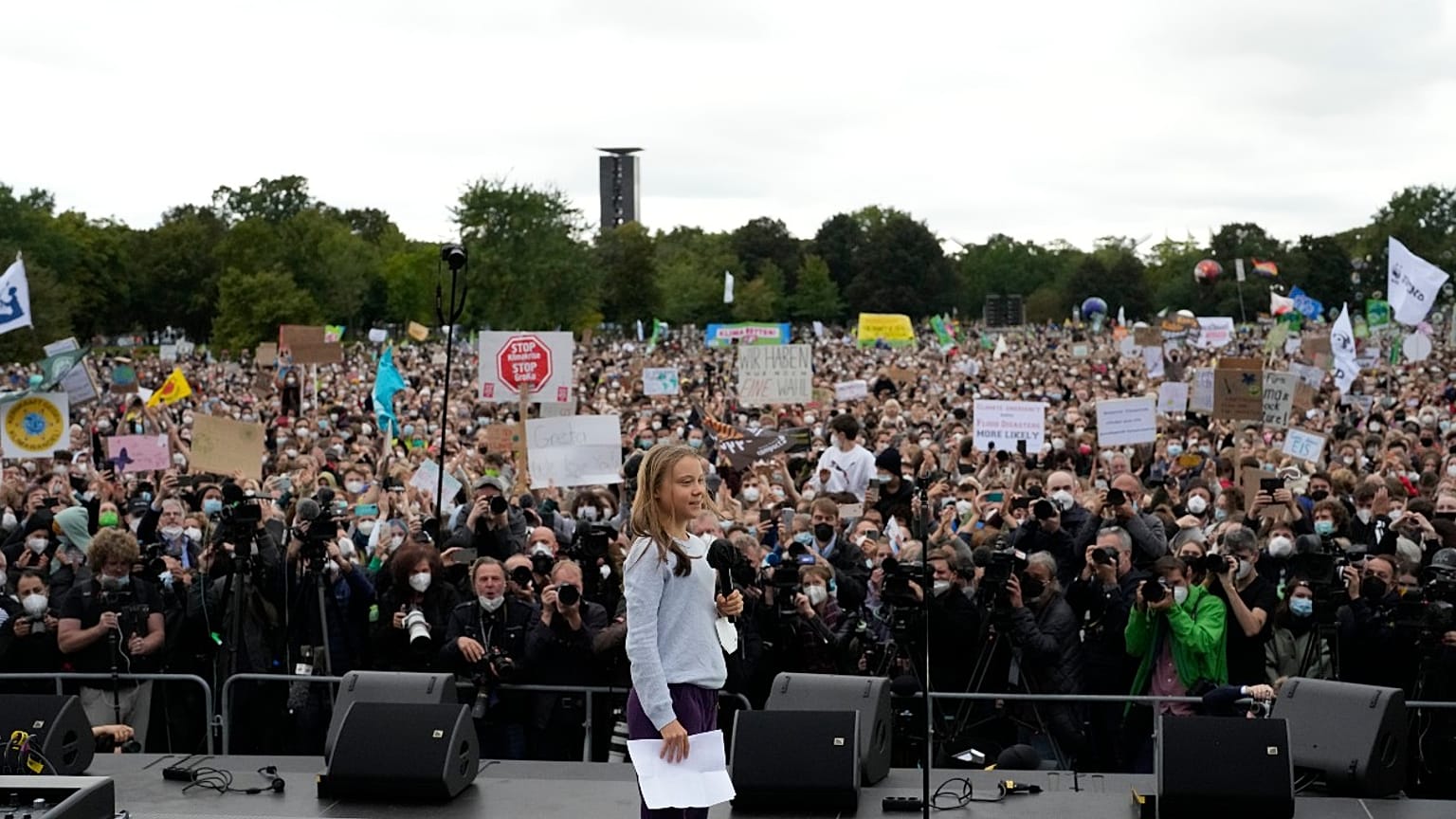 Greta Thunberg lidera manifestação em Berlim 