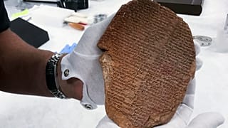 3500 Jahre alte Tontafel mit Keilschrift