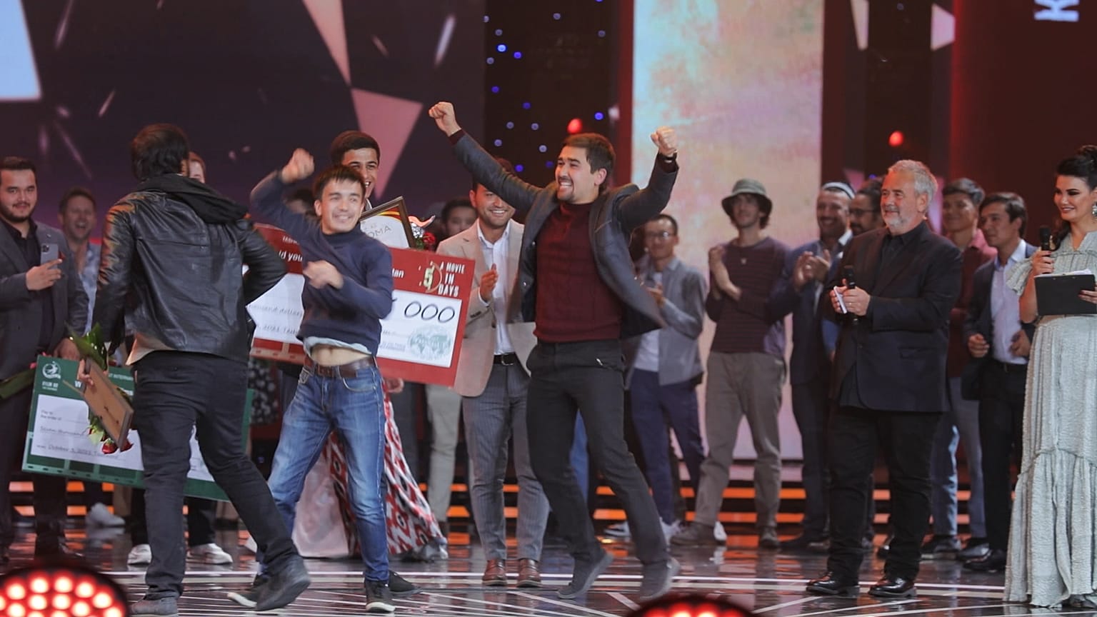 Los jóvenes cineastas protagonistas en el resucitado Festival Internacional de Cine de Tashkent 