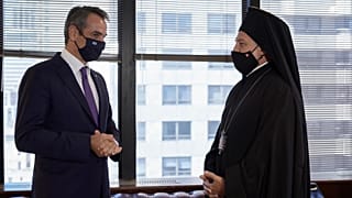 Ο πρωθυπουργός, Κυριάκος Μητσοτάκης, και ο Αρχιεπίσκοπος Αμερικής, Ελπιδοφόρος