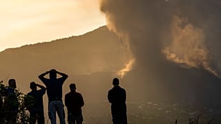 Tovább tombol a vulkán a La Palma-szigeten 