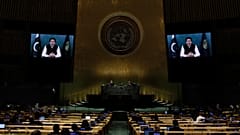 رئيس الوزراء الباكستاني عمران خان يخاطب في رسالة مسجلة، الدورة 76 للجمعية العامة للأمم المتحدة. 