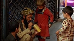 ویدئو؛ زندگی در کابل با وجود نگرانی‌ها از آینده افغانستان در جریان است