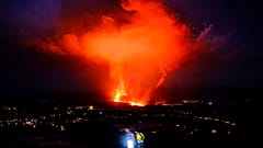 El volcán Cumbre Vieja ha entrado en una fase explosiva muy espectacular, pero también muy peligrosa