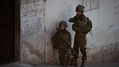 جنود إسرائيليون في في قرية سالم بالضفة الغربية. 