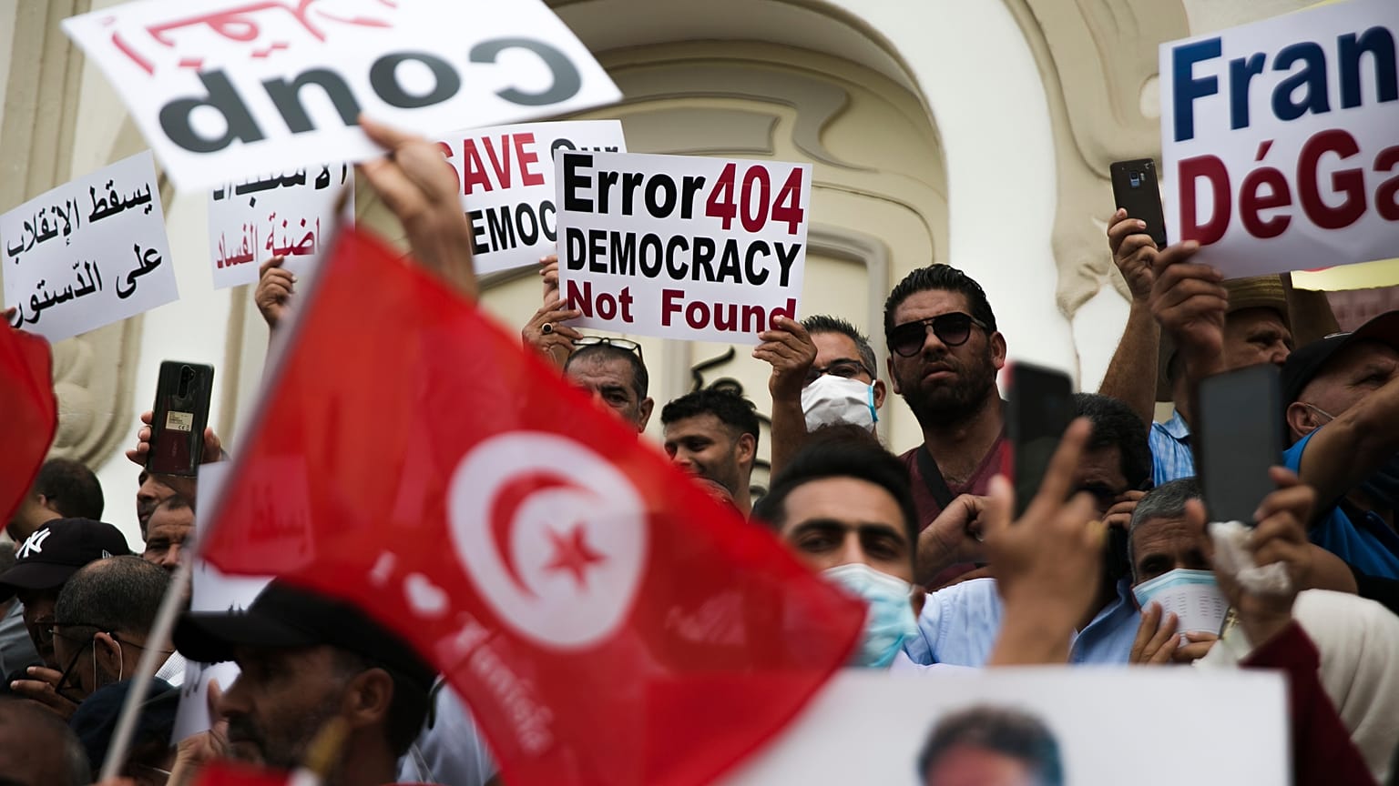 Manifestation à Tunis contre le président Saied