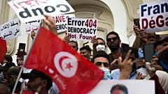 Manifestation à Tunis contre le président Saied