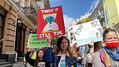 Activistas ucranianos piden al Gobierno compromiso contra el cambio climático