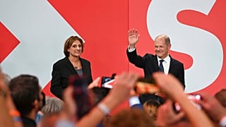 Выборы в Германии: СДПГ лидирует с минимальным перевесом 