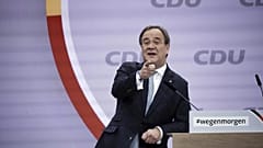 Γερμανία: Το πολιτικό μέλλον του Άρμιν Λάσετ κρίνεται στις διερευνητικές