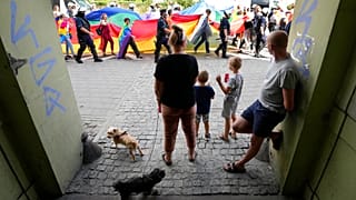 Felvonulók Lengyelország egyik legkatolikusabb régiójában augusztus 21-én, a 3. Egyenlőség Parádén