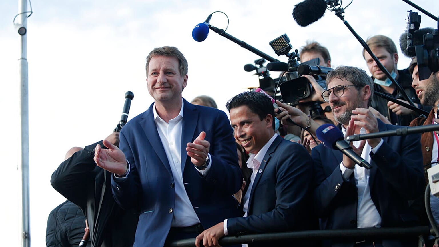 "Klima in die erste Reihe" - Grüner Yannick Jadot will Präsident werden