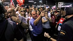 İspanya'da toplu ulaşım sektöründeki kesintiler sırasında gerçeleştirilen bir protesto (arşiv)